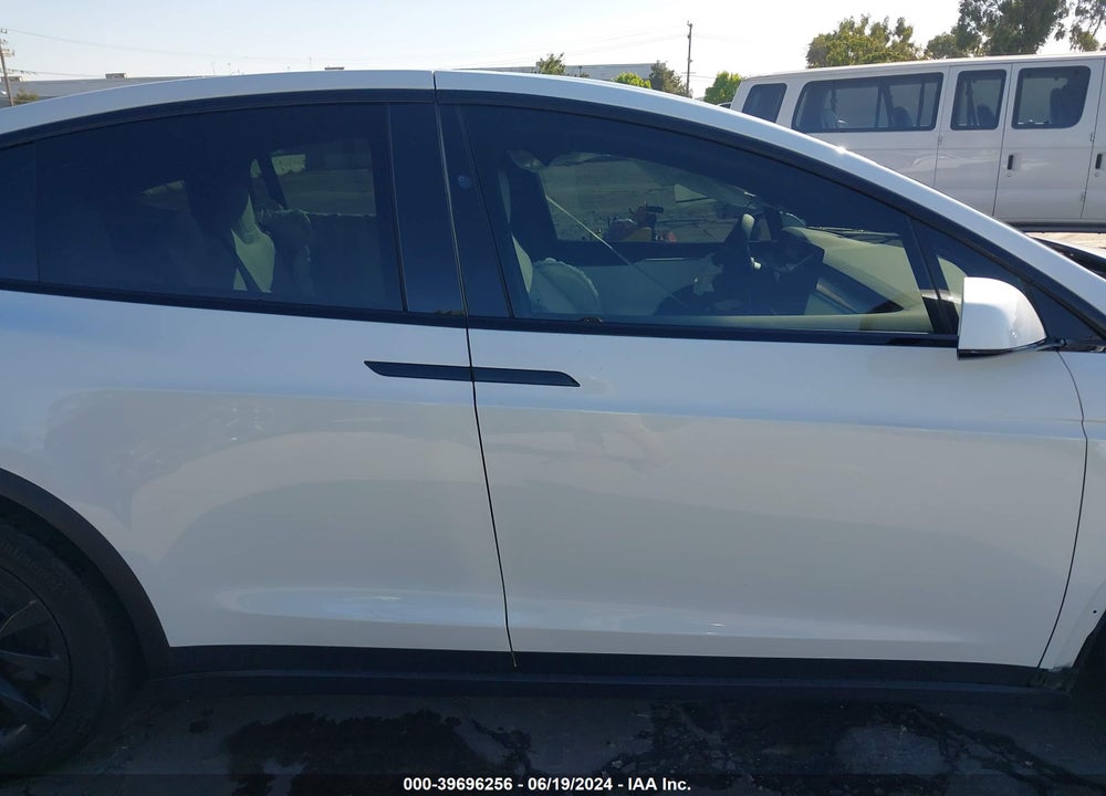 2023 TESLA MODEL X DUAL MOTOR ALL-WHEEL DRIVE/STANDARD RANGE VIN: 7SAXCAE5XPF378356
