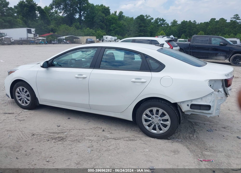2021 KIA FORTE FE VIN: 3KPF24AD1ME401132