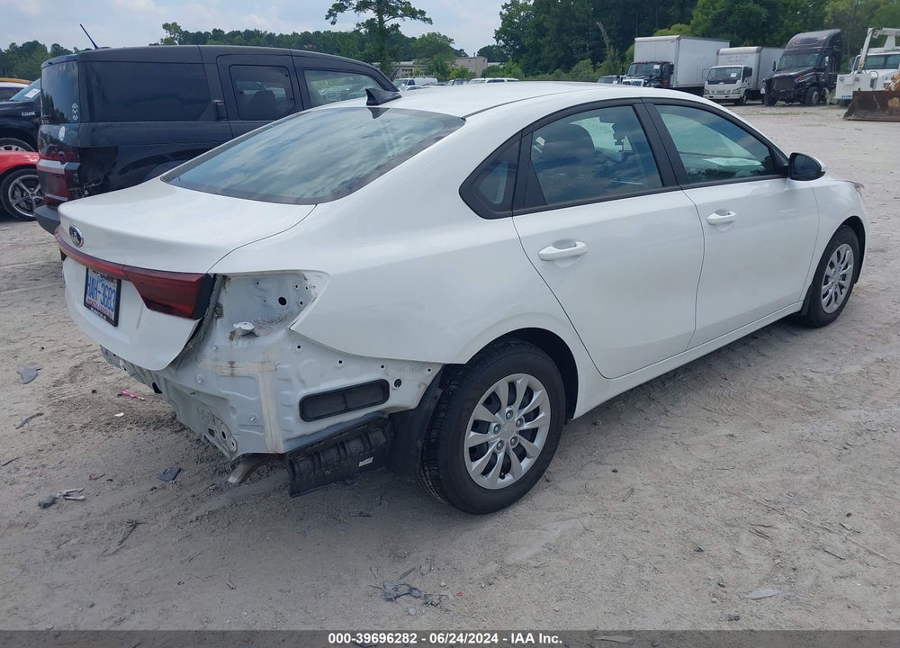 2021 KIA FORTE FE VIN: 3KPF24AD1ME401132