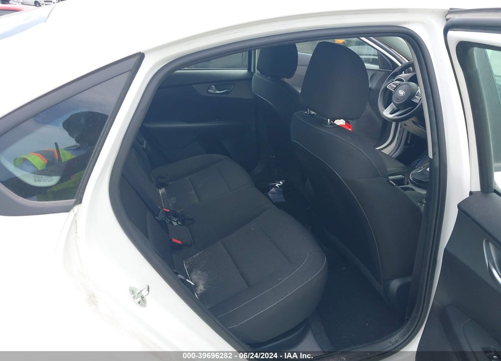 2021 KIA FORTE FE VIN: 3KPF24AD1ME401132