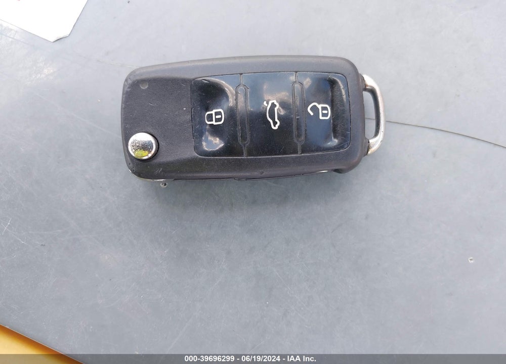 2014 VOLKSWAGEN PASSAT 1.8T SE VIN: 1VWBT7A34EC051635