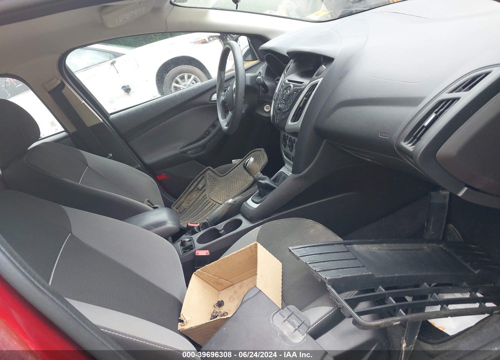 2014 FORD FOCUS SE VIN: 1FADP3F20EL101543