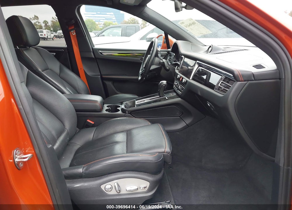 2023 PORSCHE MACAN T VIN: WP1AA2A58PLB17842