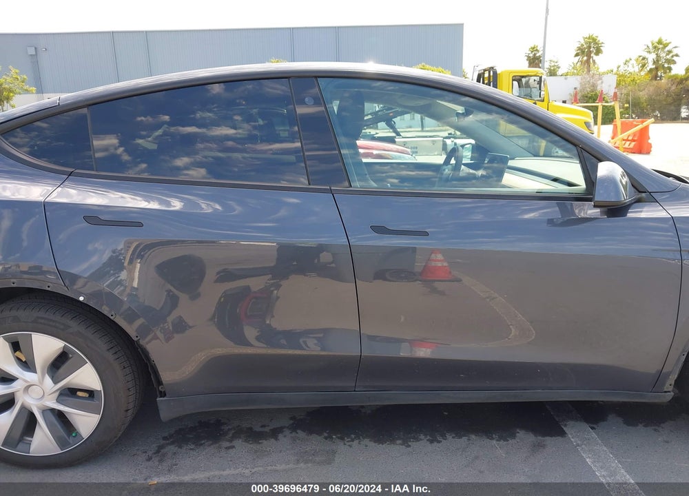 2021 TESLA MODEL Y LONG RANGE DUAL MOTOR ALL-WHEEL DRIVE VIN: 5YJYGDEE3MF093839