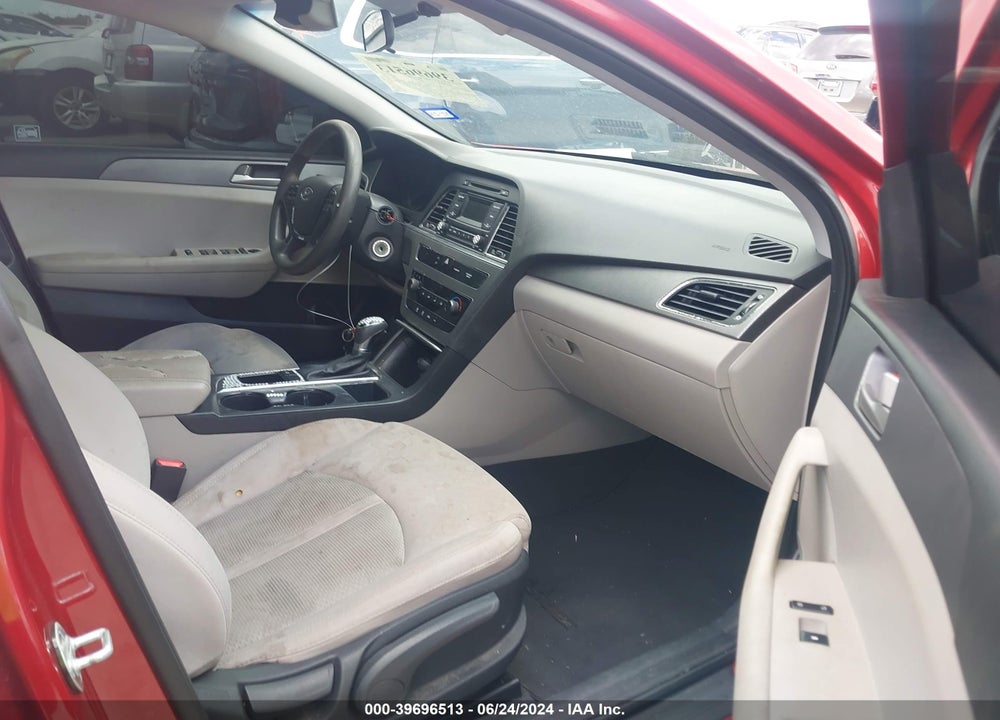 2017 HYUNDAI SONATA VIN: 5NPE24AF7HH575219
