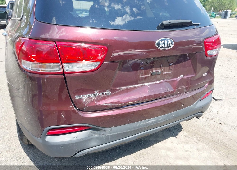 2016 KIA SORENTO 2.4L LX VIN: 5XYPGDA33GG147301
