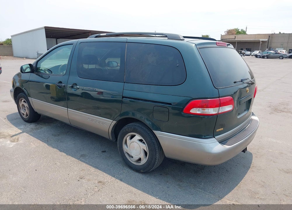2001 TOYOTA SIENNA XLE VIN: 4T3ZF13C61U387054