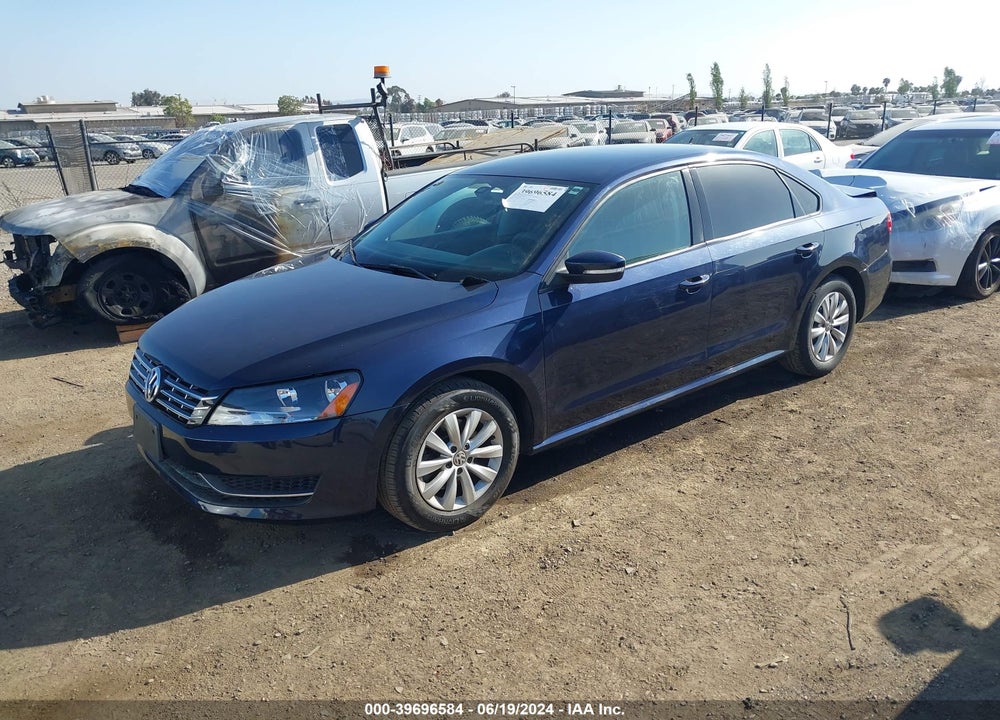 2013 VOLKSWAGEN PASSAT 2.5L S VIN: 1VWAP7A38DC041933