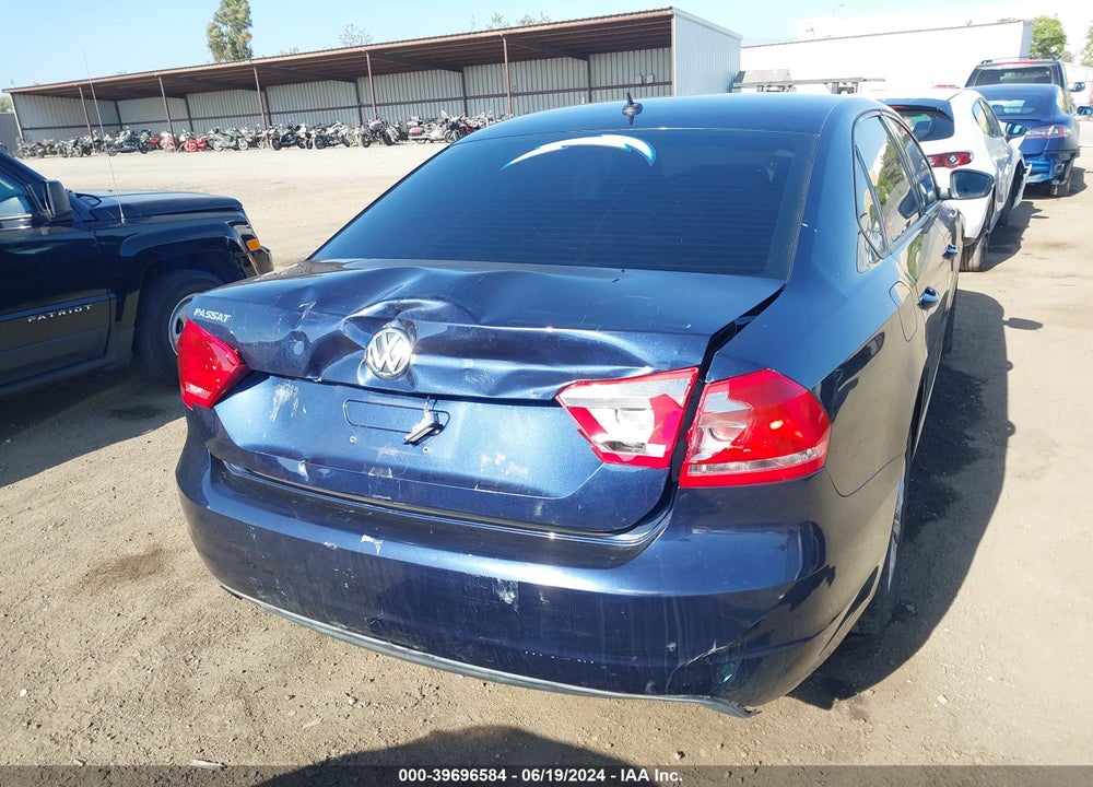 2013 VOLKSWAGEN PASSAT 2.5L S VIN: 1VWAP7A38DC041933