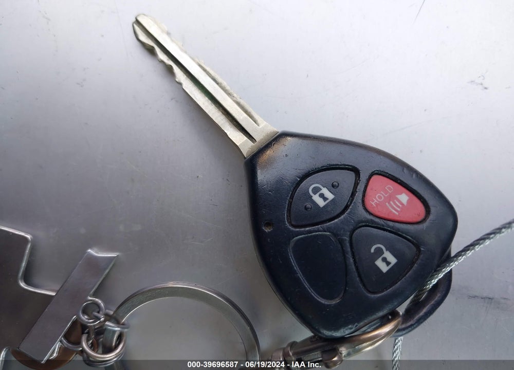 2011 TOYOTA YARIS VIN: JTDJT4K3XB5335654