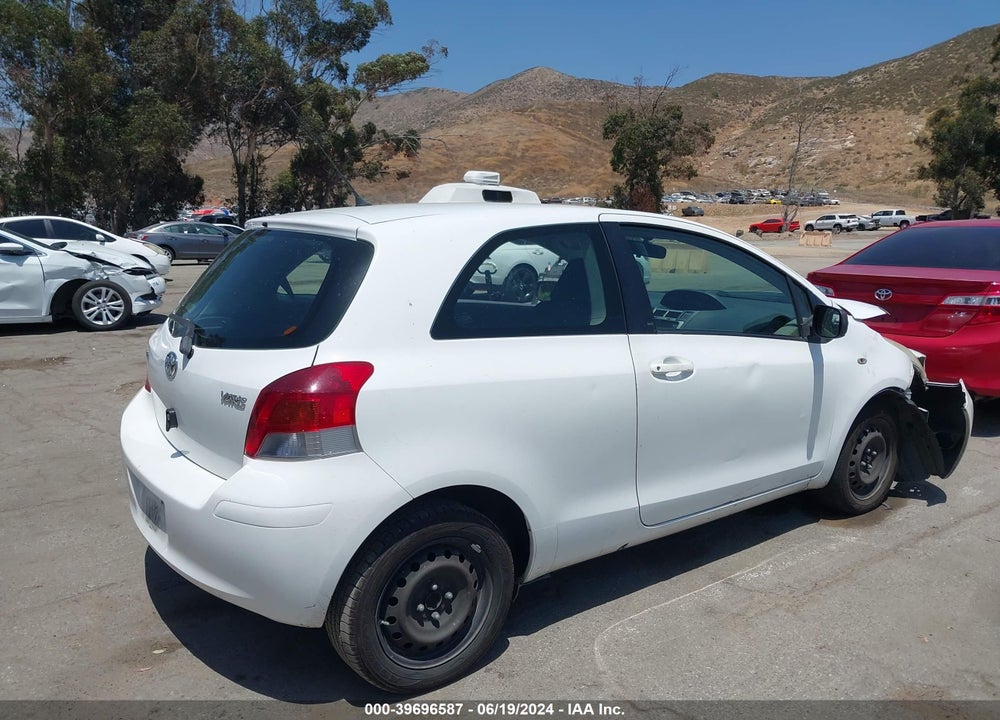 2011 TOYOTA YARIS VIN: JTDJT4K3XB5335654