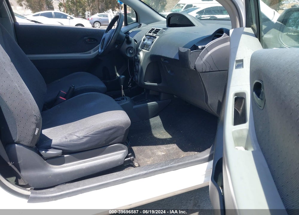 2011 TOYOTA YARIS VIN: JTDJT4K3XB5335654