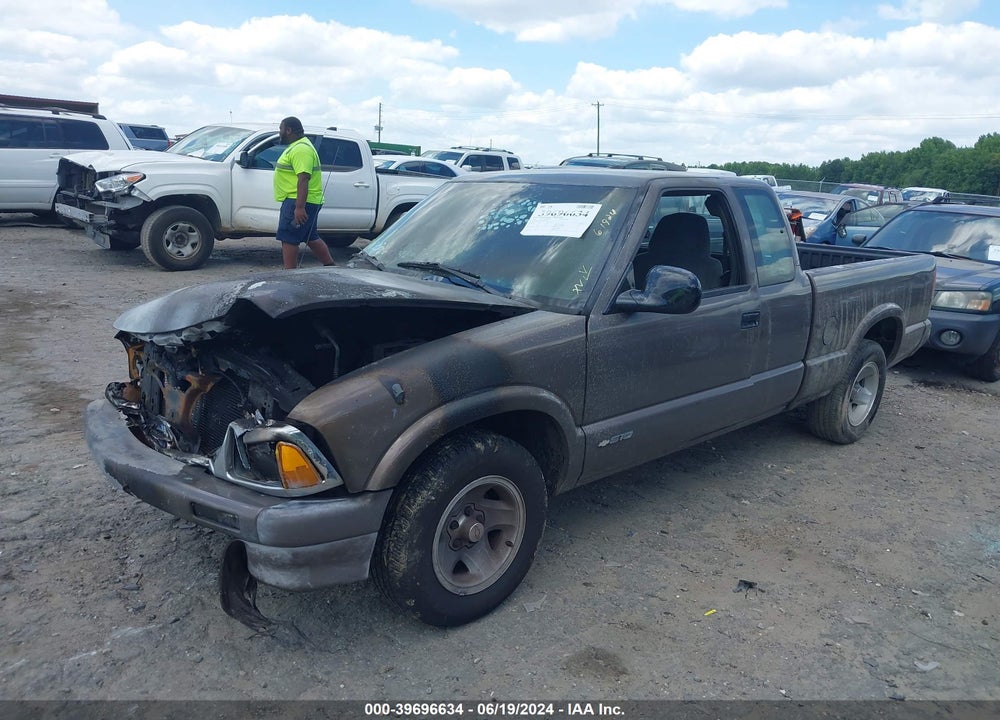 1997 CHEVROLET S-10 VIN: 1GCCS19X1V8203176