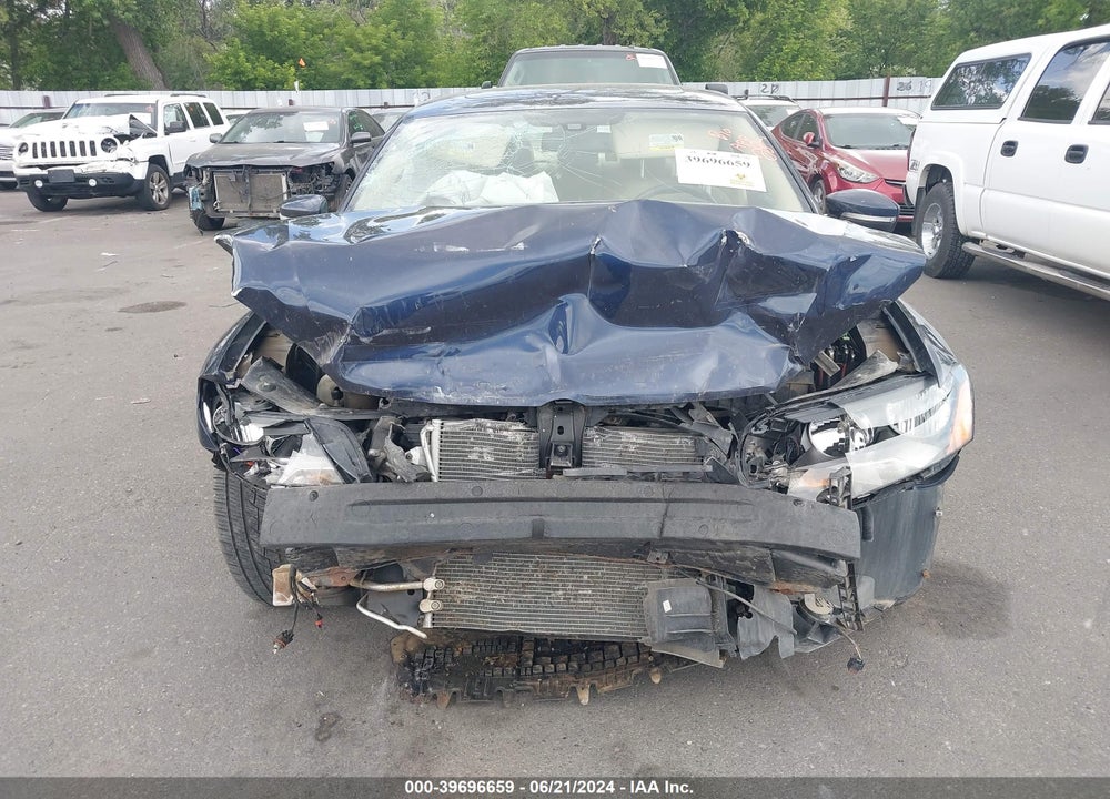 2014 VOLKSWAGEN PASSAT 2.0L TDI SE VIN: 1VWBN7A39EC016180