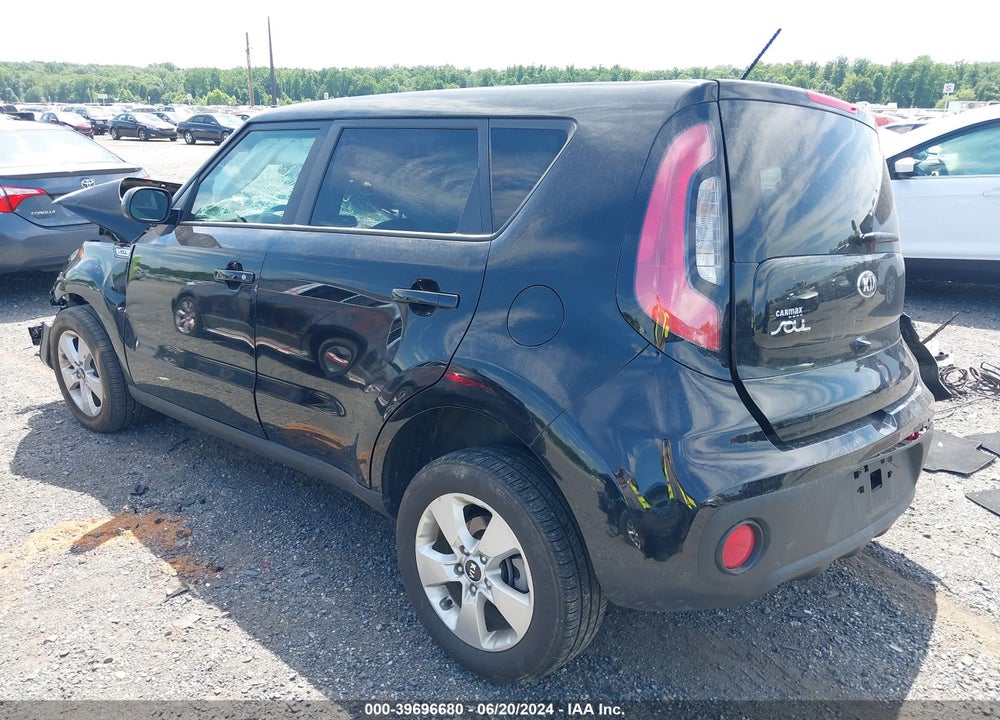 2018 KIA SOUL VIN: KNDJN2A27J7588411