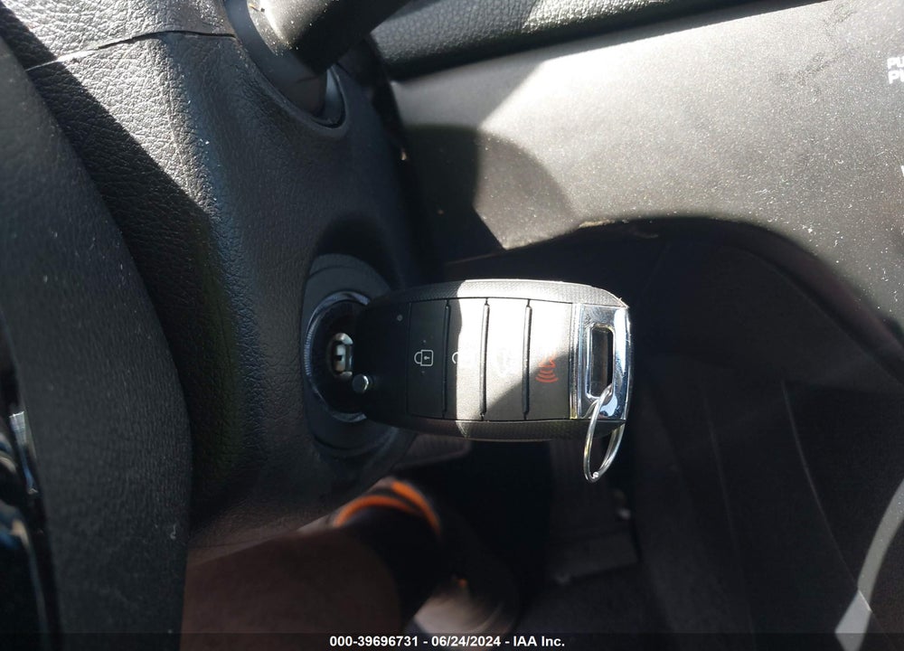2020 KIA SPORTAGE LX VIN: KNDPMCAC9L7822627