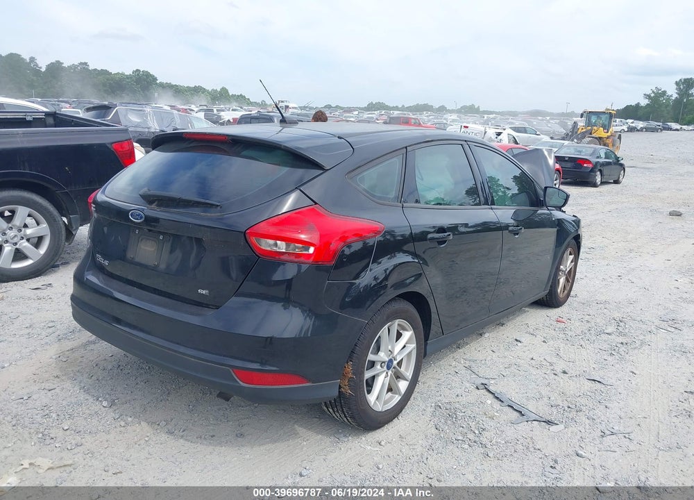 2017 FORD FOCUS SE VIN: 1FADP3K28HL212433
