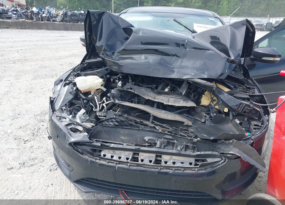 2017 FORD FOCUS SE VIN: 1FADP3K28HL212433