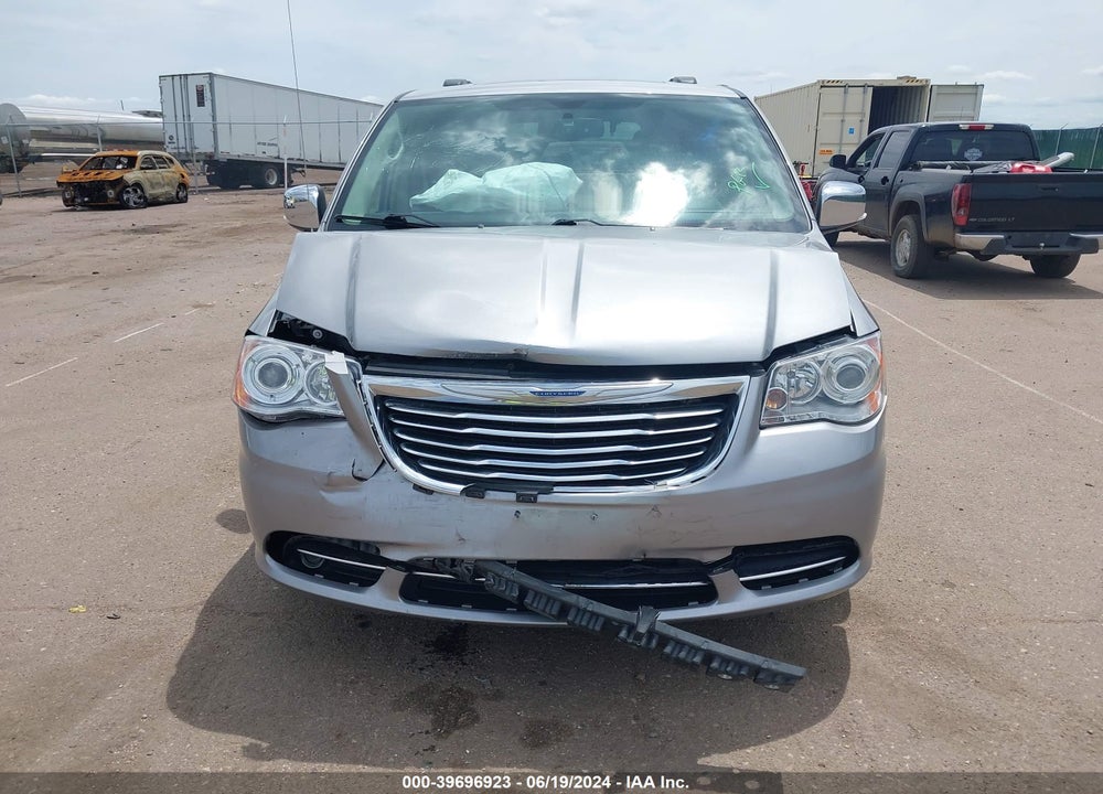 2016 CHRYSLER TOWN & COUNTRY LIMITED PLATINUM VIN: 2C4RC1GG1GR113687