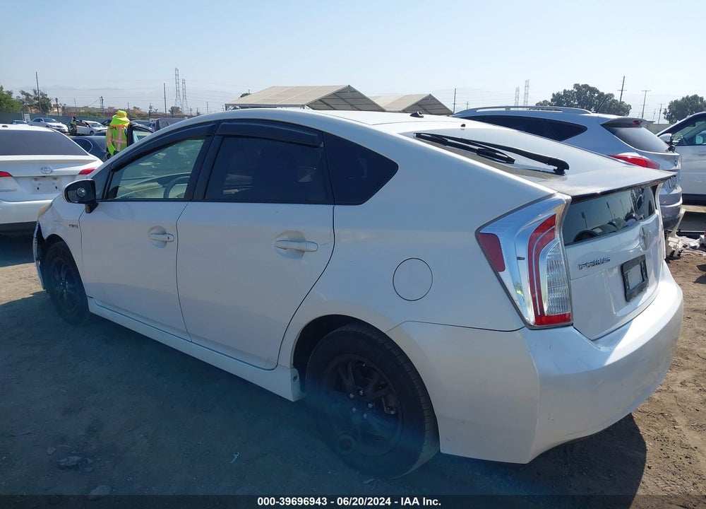 2013 TOYOTA PRIUS TWO VIN: JTDKN3DUXD5598308