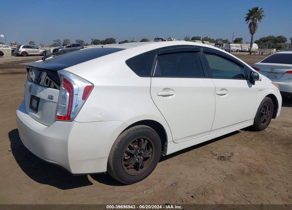 2013 TOYOTA PRIUS TWO VIN: JTDKN3DUXD5598308