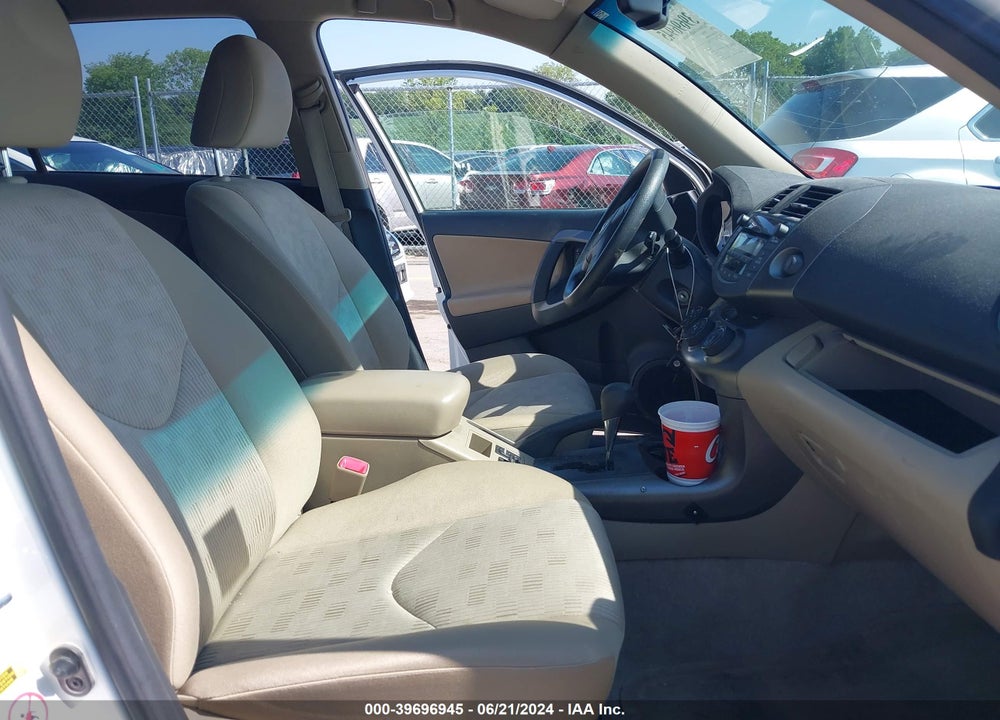 2009 TOYOTA RAV4 VIN: JTMBF33V395009808