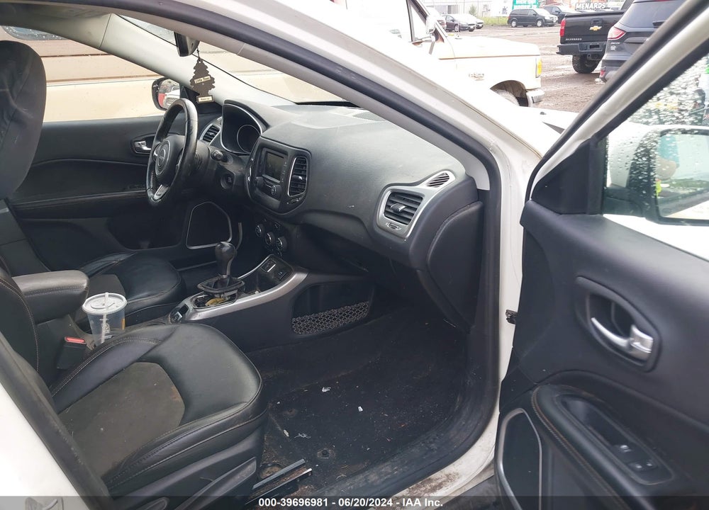 2018 JEEP COMPASS LATITUDE FWD VIN: 3C4NJCBB7JT345520