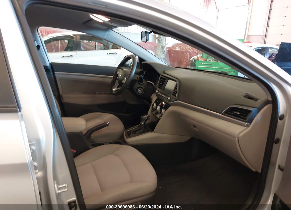 2019 HYUNDAI ELANTRA SEL VIN: KMHD84LF6KU746171