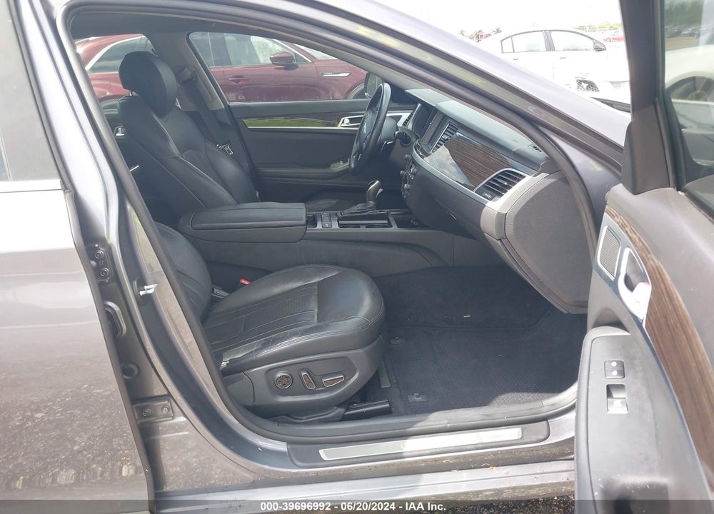 2015 HYUNDAI GENESIS 3.8 VIN: KMHGN4JE8FU068366