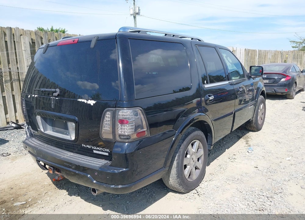 2006 LINCOLN NAVIGATOR LUXURY/ULTIMATE VIN: 5LMFU27556LJ21652