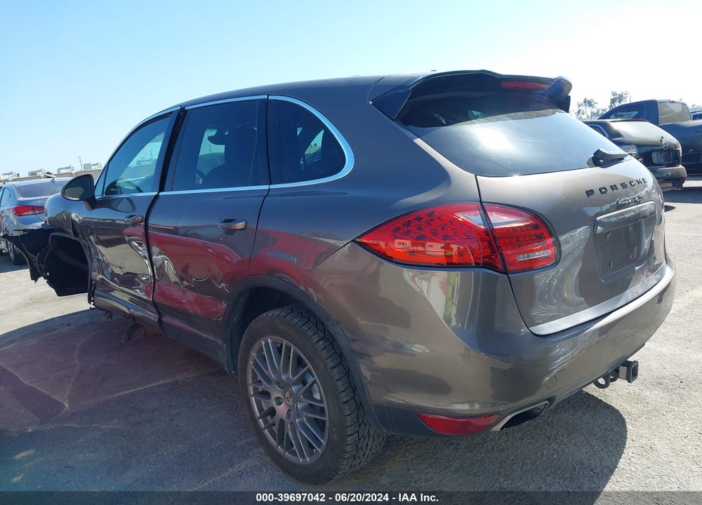 2011 PORSCHE CAYENNE S VIN: WP1AB2A28BLA41938