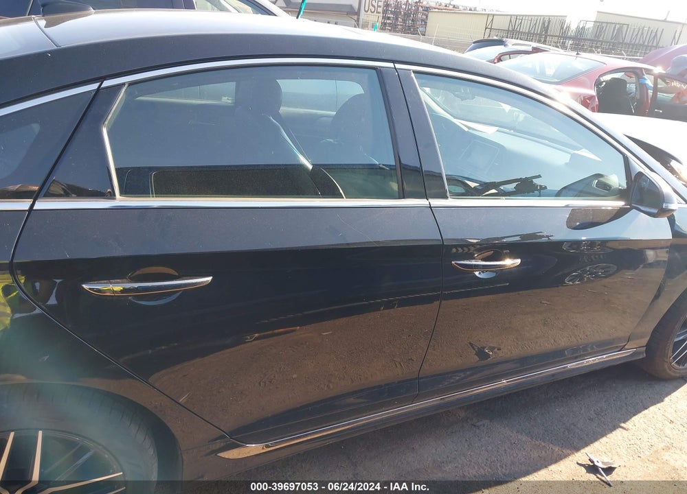 2018 HYUNDAI SONATA SPORT 2.0T VIN: 5NPE34AB9JH695524