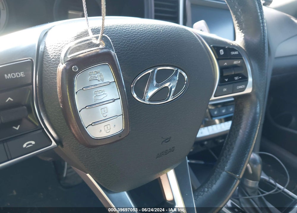 2018 HYUNDAI SONATA SPORT 2.0T VIN: 5NPE34AB9JH695524