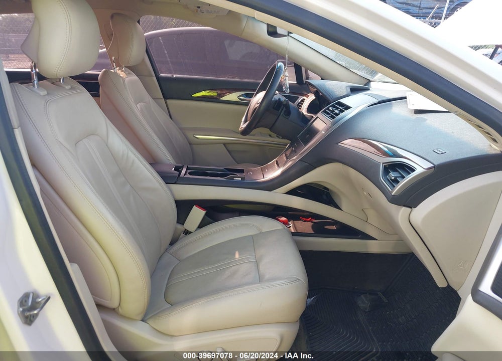 2015 LINCOLN MKZ VIN: 3LN6L2J97FR620410