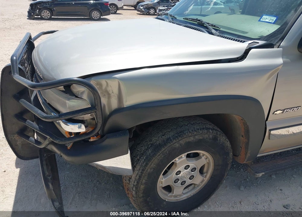 2002 CHEVROLET SILVERADO 1500 LS VIN: 2GCEK19T821157642