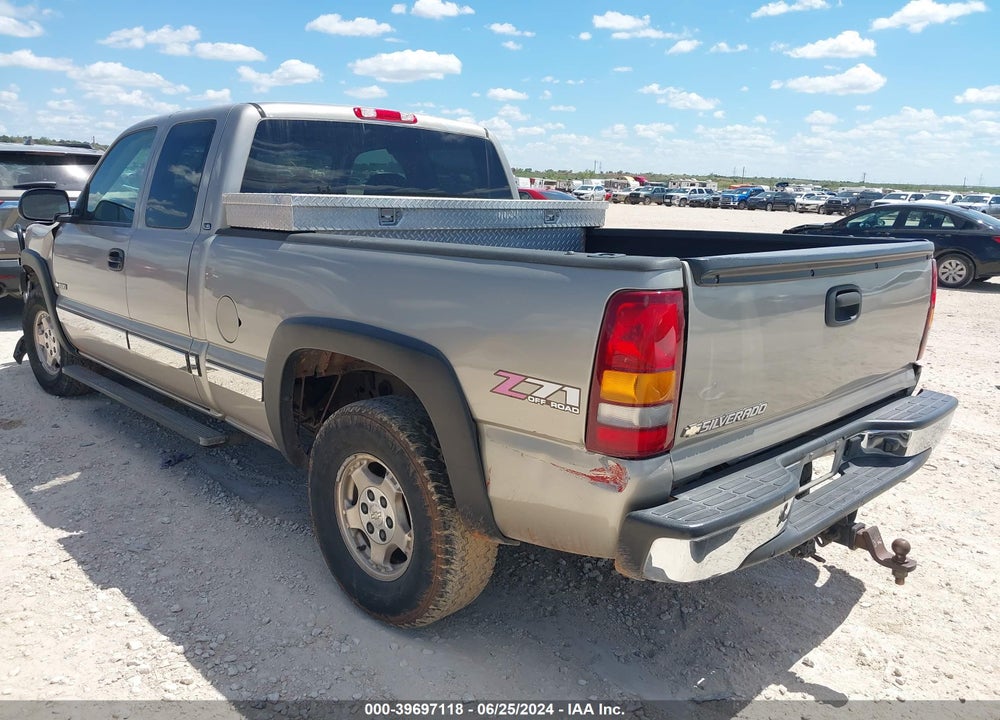 2002 CHEVROLET SILVERADO 1500 LS VIN: 2GCEK19T821157642