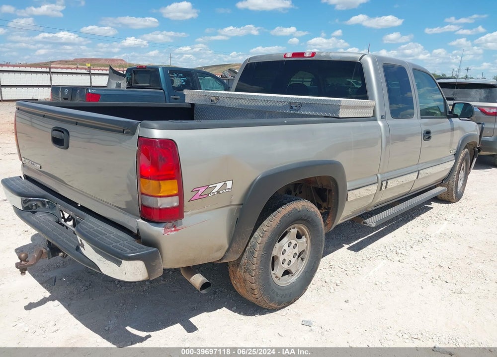 2002 CHEVROLET SILVERADO 1500 LS VIN: 2GCEK19T821157642