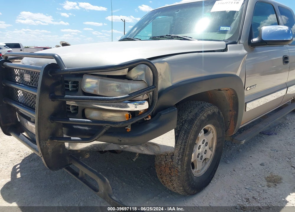 2002 CHEVROLET SILVERADO 1500 LS VIN: 2GCEK19T821157642