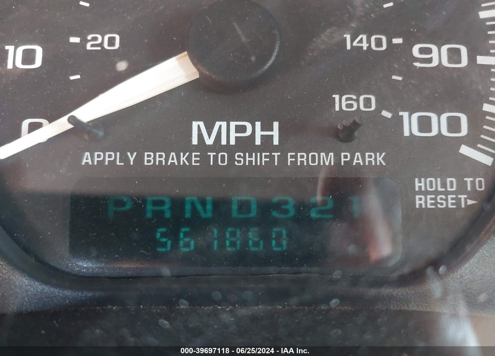 2002 CHEVROLET SILVERADO 1500 LS VIN: 2GCEK19T821157642