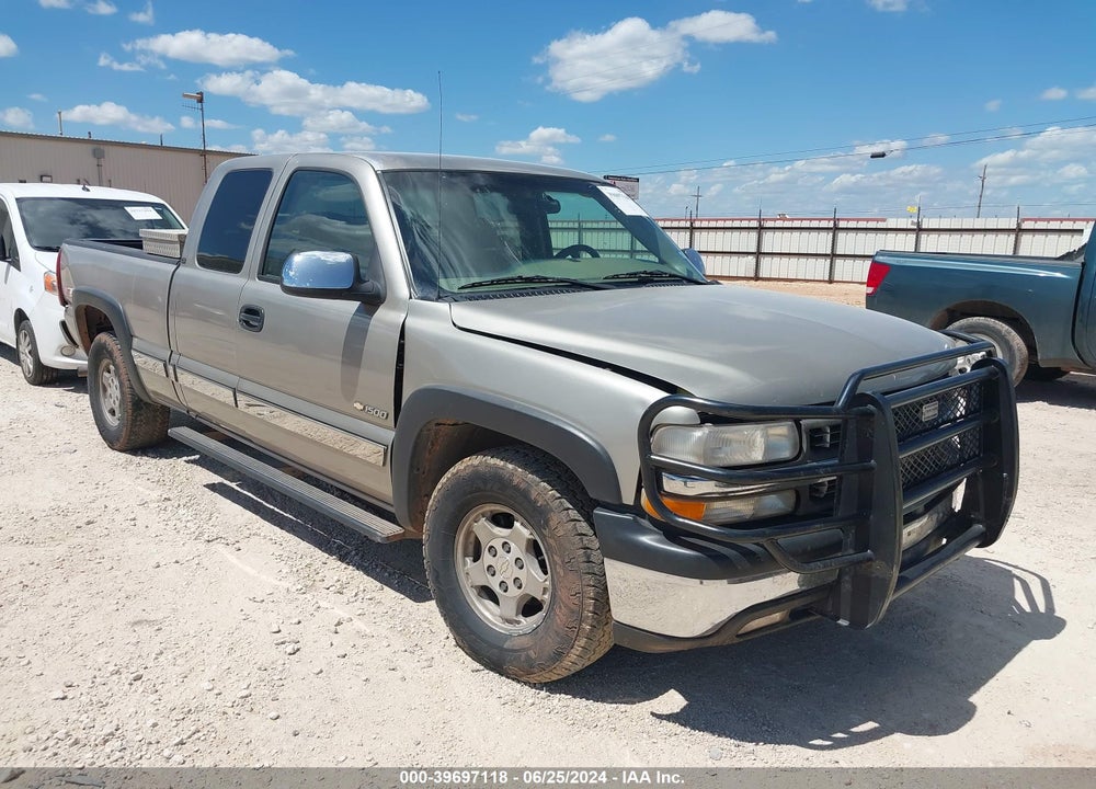 2002 CHEVROLET SILVERADO 1500 LS VIN: 2GCEK19T821157642