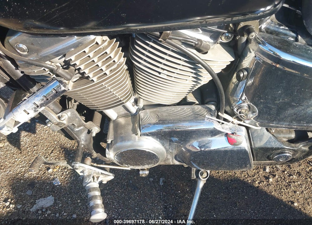2002 HONDA VT1100 C VIN: 1HFSC180X2A602367