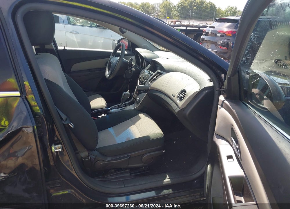 2011 CHEVROLET CRUZE LS VIN: 1G1PC5SH1B7304107