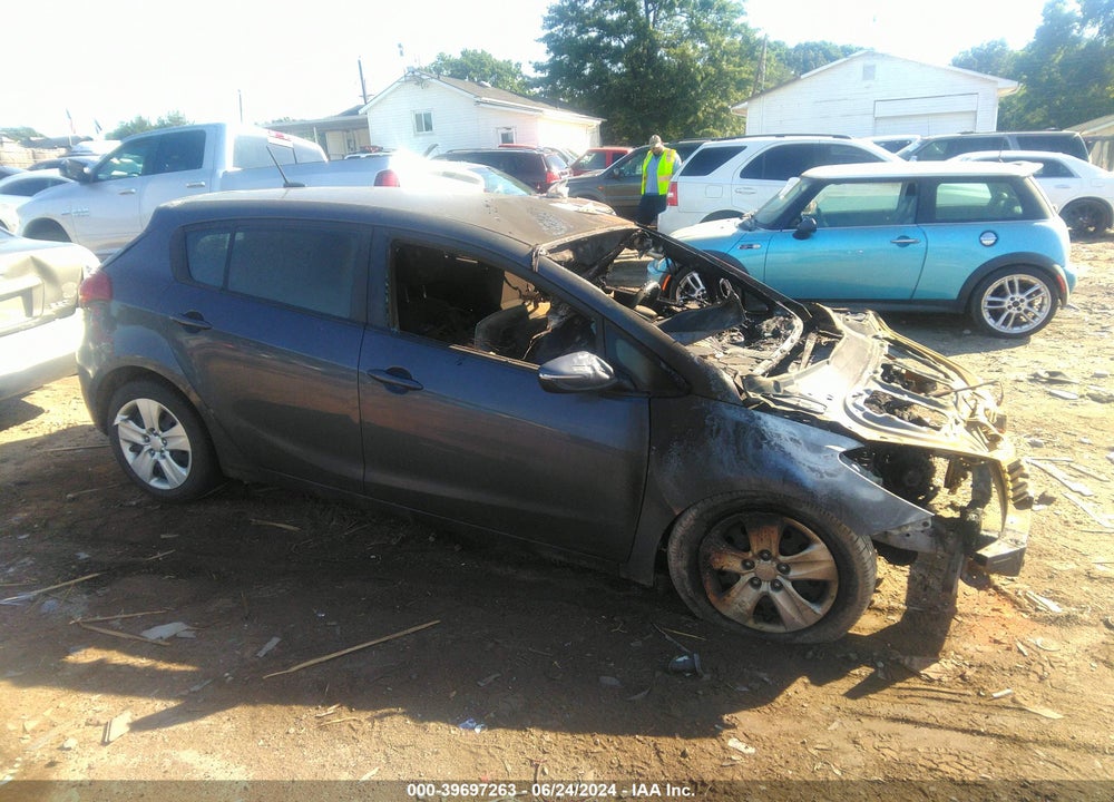 2016 KIA FORTE LX VIN: KNAFK5A8XG5607054