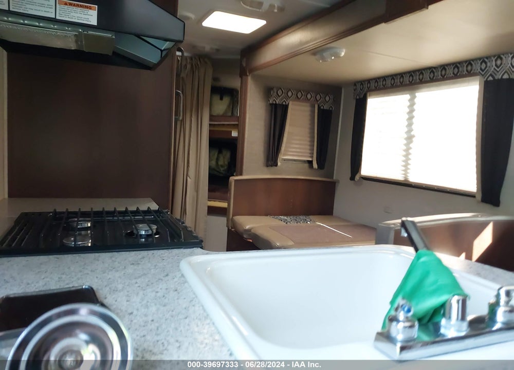 2016 KEYSTONE BULLETT VIN: 4YDT27227GD421857