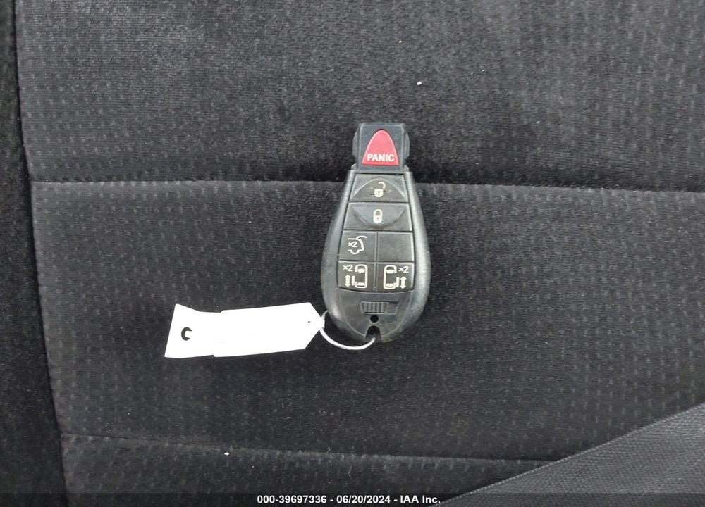 2014 CHRYSLER TOWN & COUNTRY TOURING VIN: 2C4RC1BG8ER116073