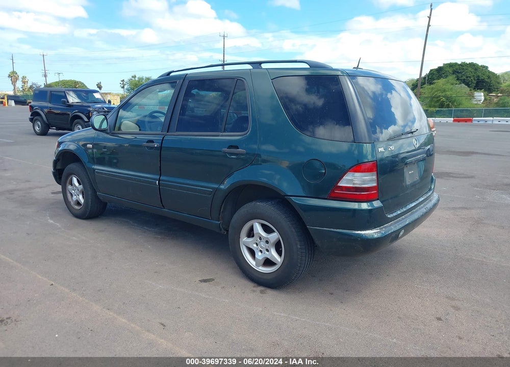 2001 MERCEDES-BENZ ML 320 VIN: 4JGAB54E21A280500