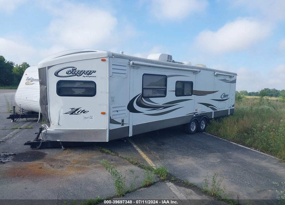2014 KEYSTONE RV COUGAR X-LITE 30 FKV VIN: 4YDT30F27EV502248