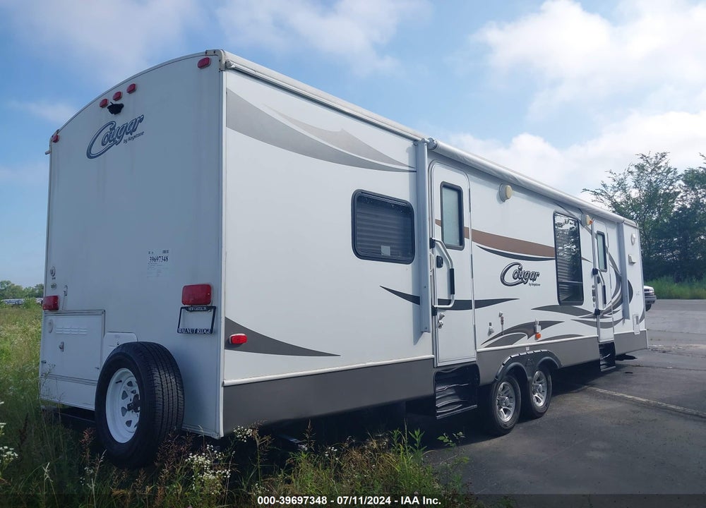 2014 KEYSTONE RV COUGAR X-LITE 30 FKV VIN: 4YDT30F27EV502248