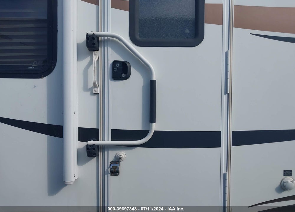 2014 KEYSTONE RV COUGAR X-LITE 30 FKV VIN: 4YDT30F27EV502248