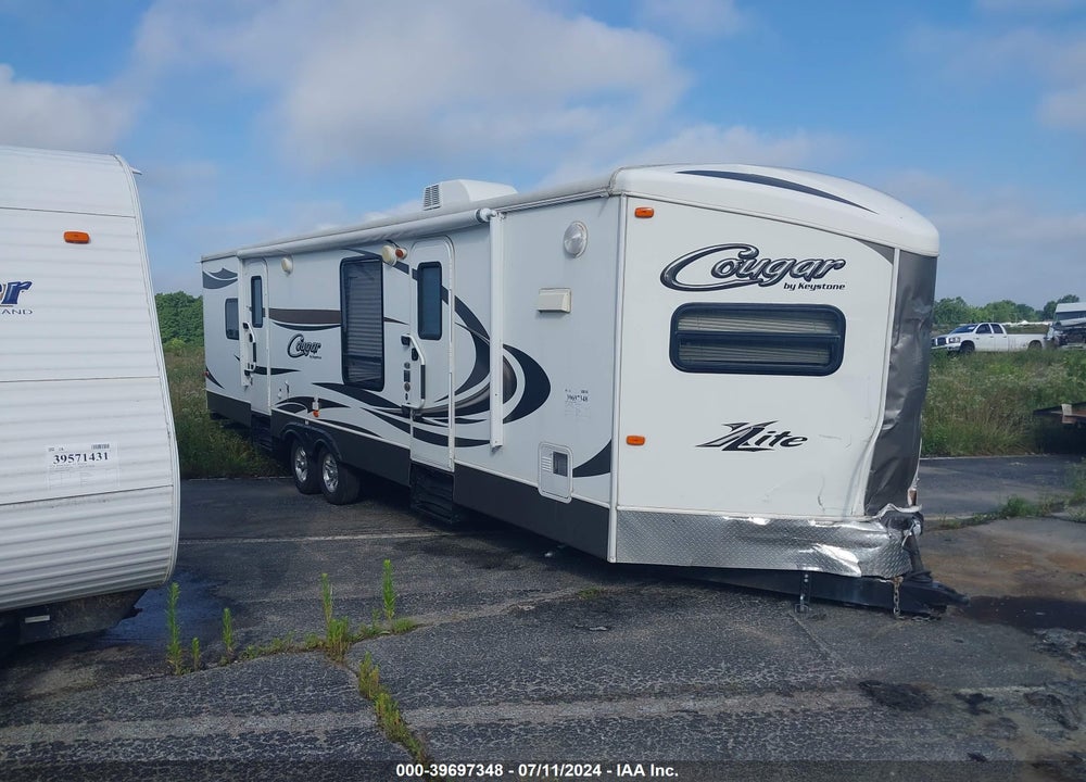2014 KEYSTONE RV COUGAR X-LITE 30 FKV VIN: 4YDT30F27EV502248
